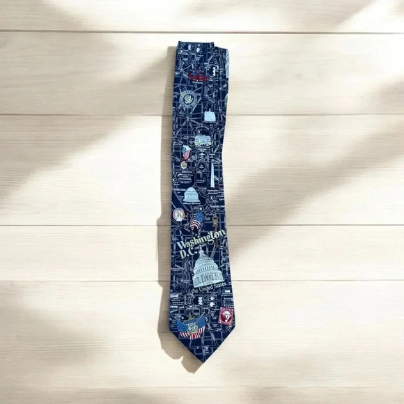 Museum Artifacts Other - Washington DC Museum Artifacts All Silk Men’s Tie